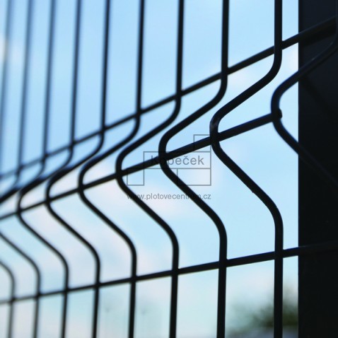 Svařovaný plotový panel BRAVO 3D LIGHT poplastovaný 1730 mm s vodorovným prolisem | antracitová šedá RAL 7016 | oko 50 × 200 mm | drát 4,0 mm