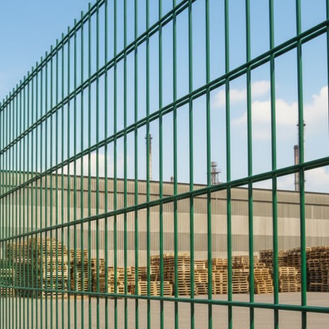 Svařovaný plotový panel BRAVO 2D SUPER poplastovaný 1830 mm | zelená RAL 6005 | oko 50 × 200 mm | drát 2 × 8,0 mm / 6,0 mm